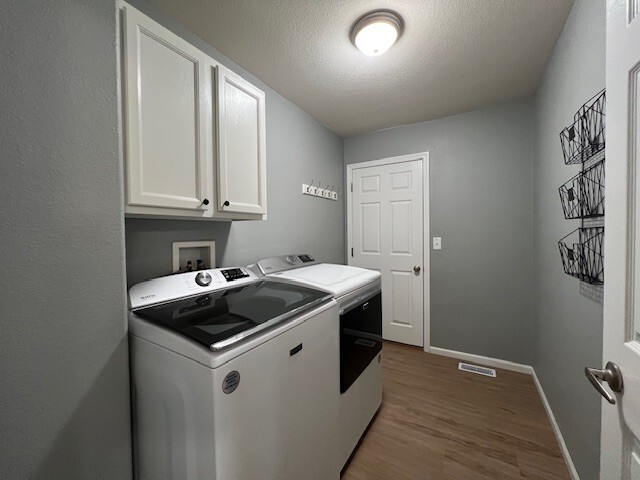 Building Photo - 4717 S Pointe Dr