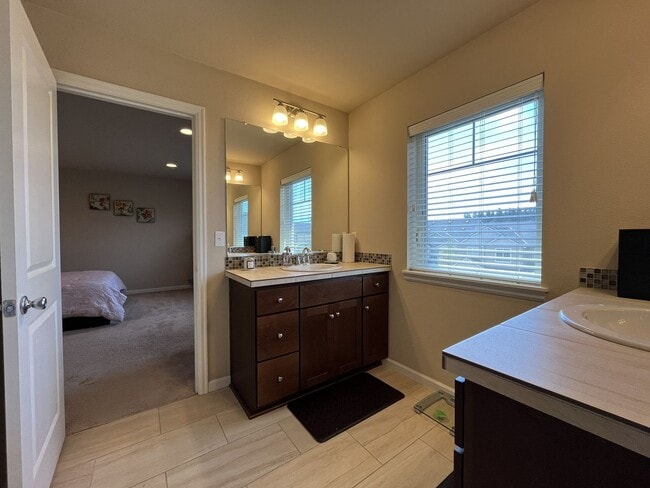 Building Photo - Stunning 4 Bedroom + Loft Bethany Home with Open Layout, Stainless Steel Kitchen, Two Car Garage ...