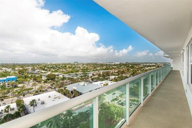 Building Photo - 3900 Galt Ocean Dr