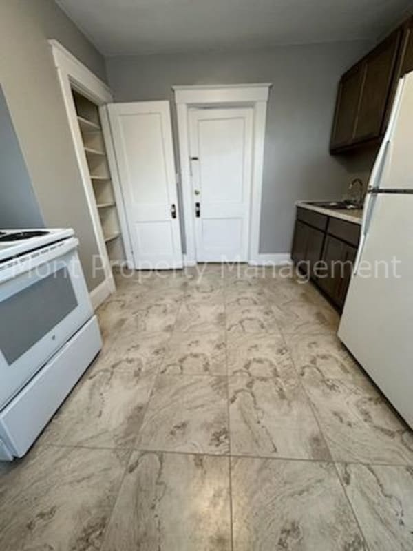 Building Photo - 212 Jackson Ave