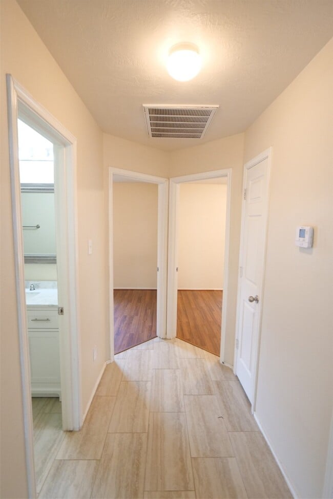 Building Photo - 2802 Harte Ct