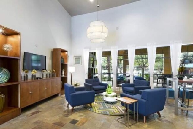 Building Photo - 1 bedroom in San Antonio TX 78230