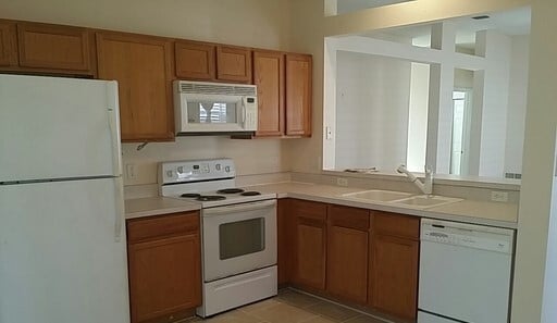 Building Photo - 1077 Singleton Cir