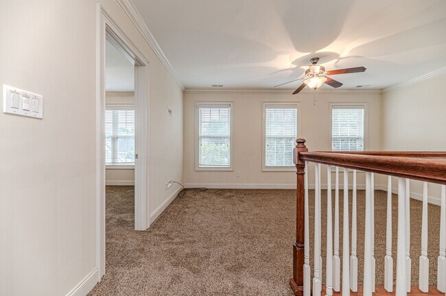 Building Photo - Perfectly Located 4-Bedroom Home Minutes from I-295, Hope Mills & Fort Bragg!