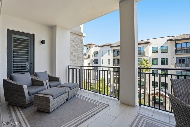 Building Photo - 1030 3rd Ave S