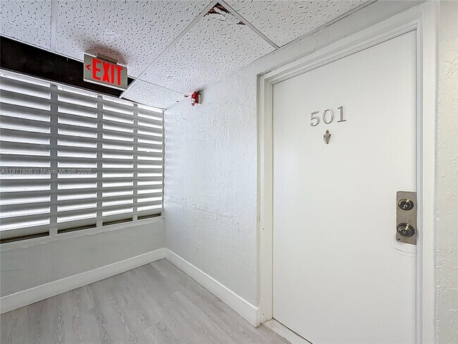 Building Photo - 17560 Atlantic Blvd