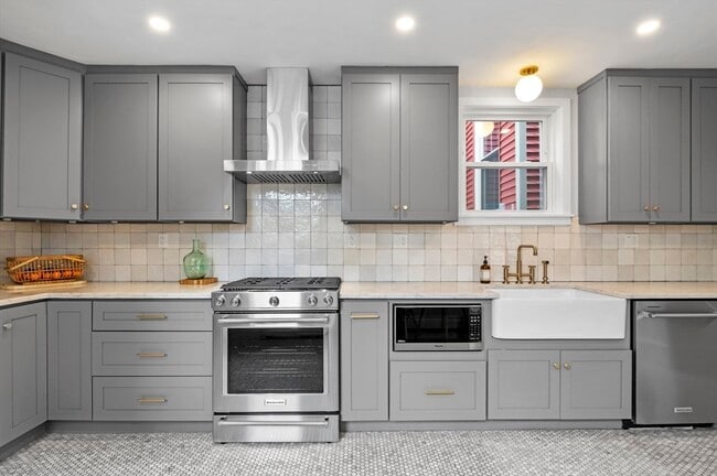 Building Photo - 137 Otis