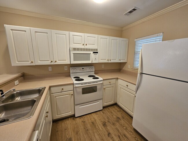 Building Photo - 15 Rimmon Trail