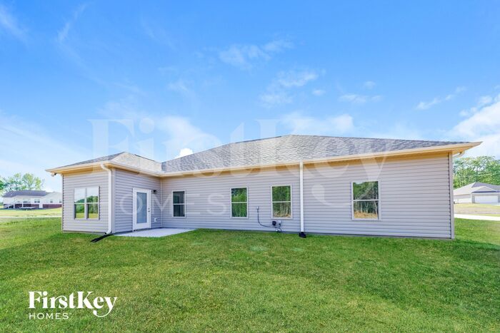 Building Photo - 128 Lakewood Ln