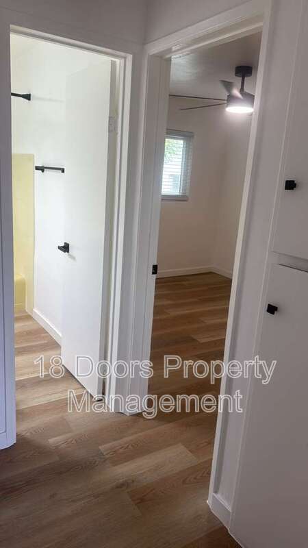 Building Photo - 4353 1/2-4349-52 College Ave