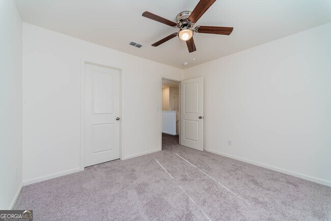 Building Photo - 307 Gazebo Dr