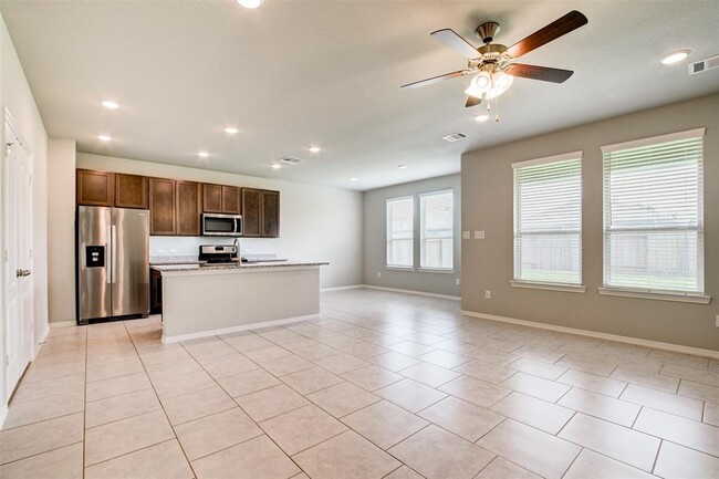Building Photo - 25607 Northpark Spruce Dr