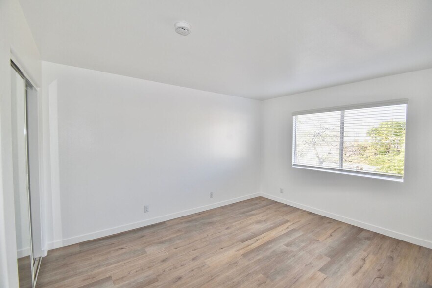 Building Photo - 6041 Fulton Ave