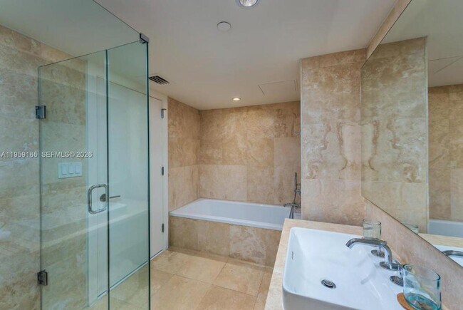 Building Photo - 102 24th St