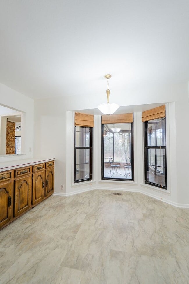 Building Photo - 6 Sonora Way