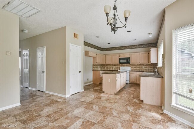 Building Photo - 4 br, 2 bath House - 1108 Woodchase Drive