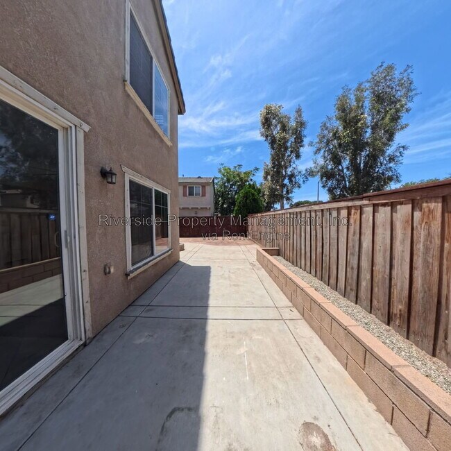 Building Photo - 4031 Cey Ct