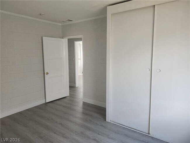 Building Photo - 4624 Evergreen Pl