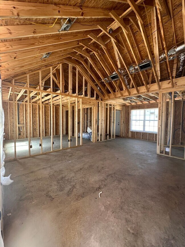 Building Photo - 4 Bed 3 Bath New Construction Brick Home
