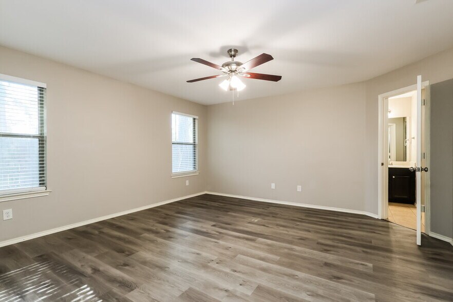 Building Photo - 19190 Shire Horse Blvd