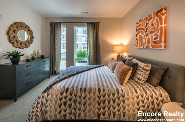 Building Photo - 203 Concord Tpke