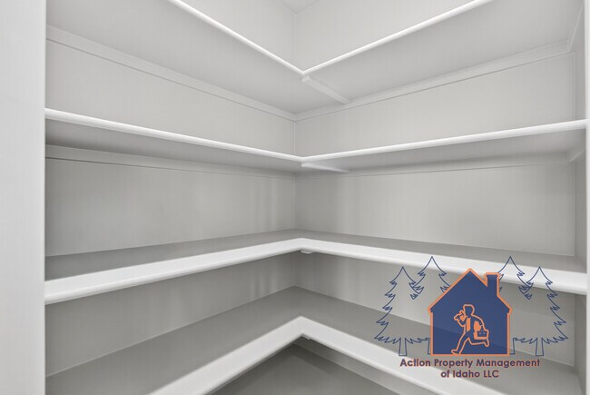 Building Photo - 2079 S Border Wy