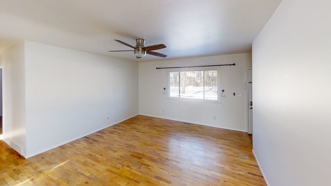 Building Photo - 308 Skydale Dr