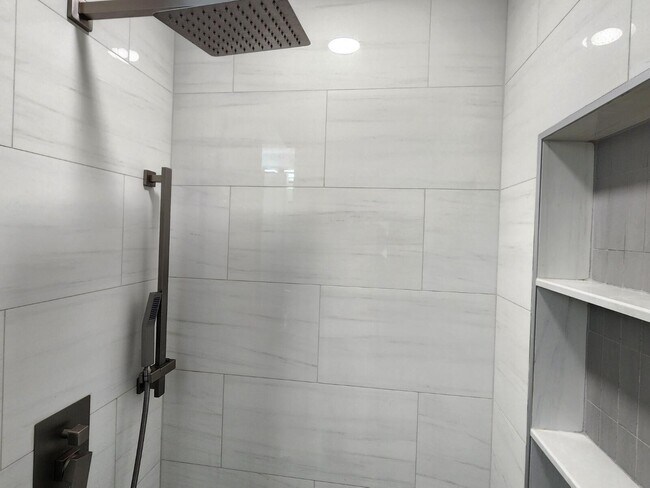 Building Photo - 250 Timberwalk Trail