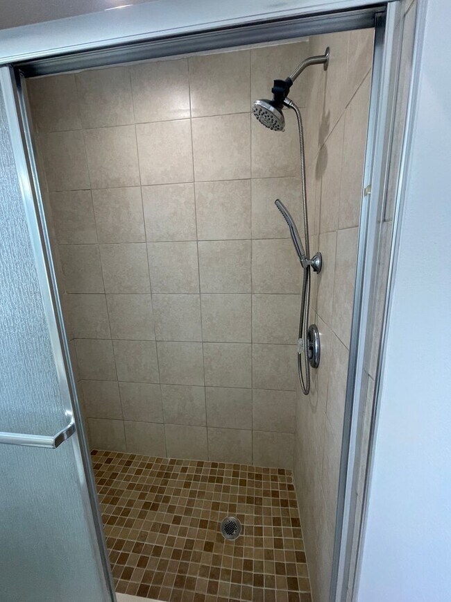 Building Photo - 3BR/2BA Home + 2-Car Garage – $500 Move-In...