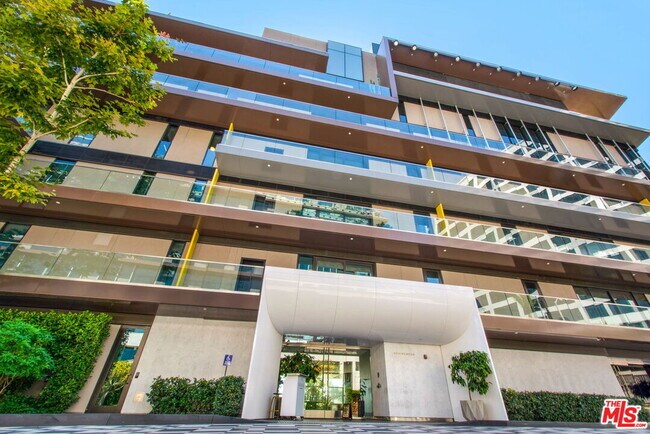 Building Photo - 8420 W Sunset Blvd