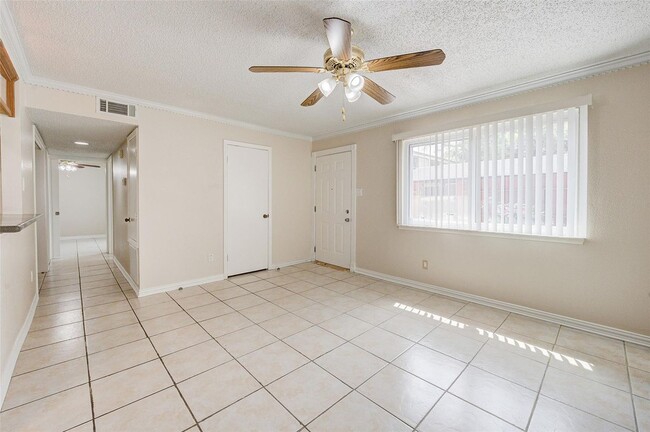Building Photo - 12028 Mighty Oak Dr
