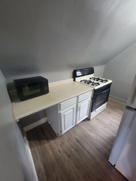 Building Photo - 55 Cotter Ave
