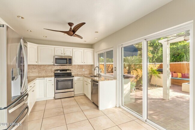 Building Photo - 5730 N Scottsdale Rd