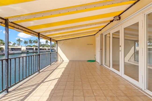 Building Photo - 15504 Sharpecroft Dr