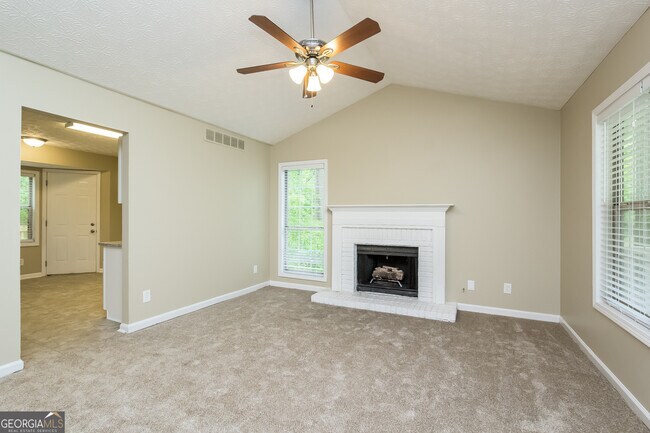 Building Photo - 6671 Emily Ln