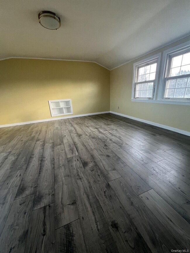 Building Photo - 243 Lee Ave