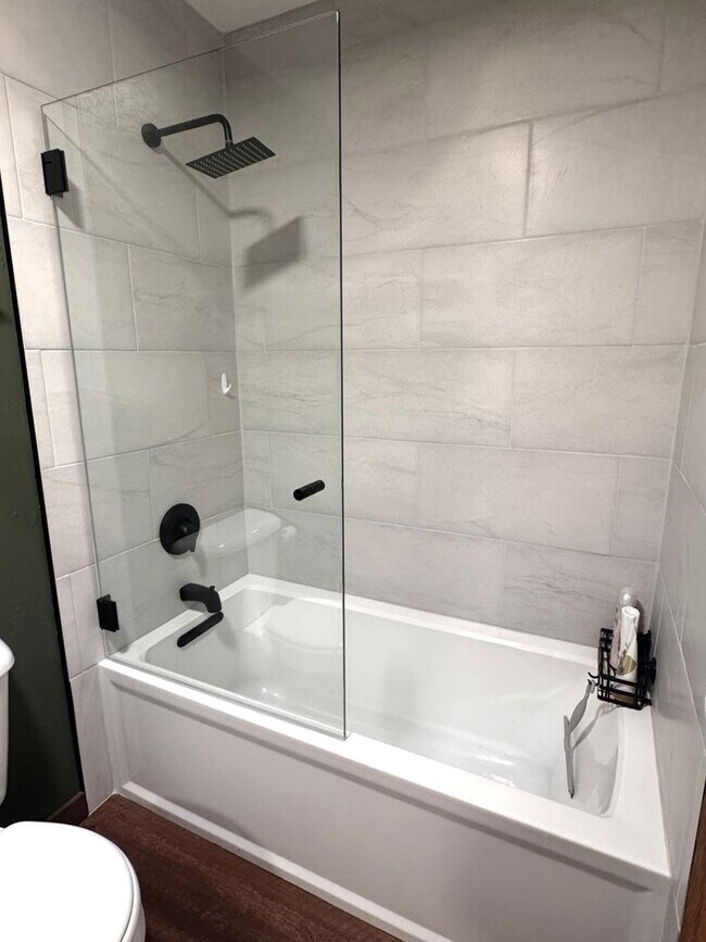 Building Photo - Charming 3-Bedroom, 2-Bath Home!