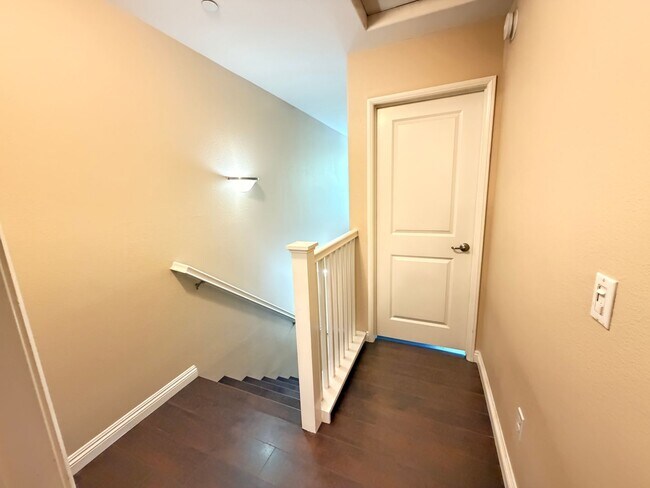 Building Photo - 1831 Crimson Ct