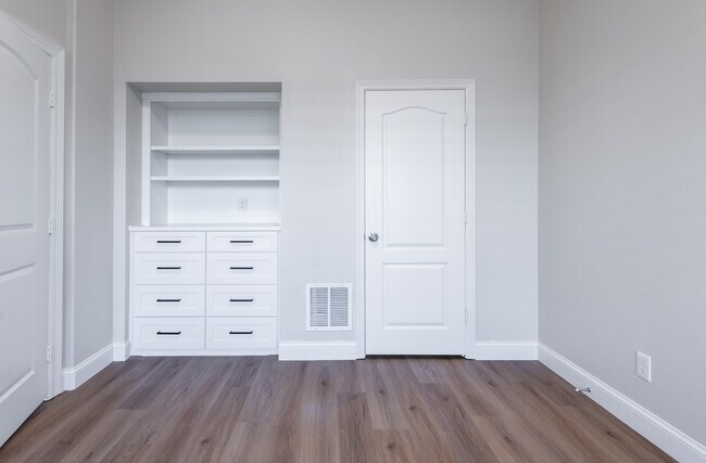 Building Photo - 1814 Morning Glory