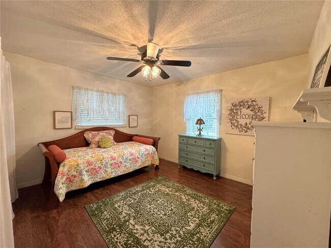 Building Photo - 205 S Ebb Way