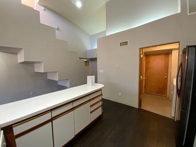 Building Photo - 3 Bedroom Townhome Available Near Eubank Blvd NE & Montgomery Blvd NE!