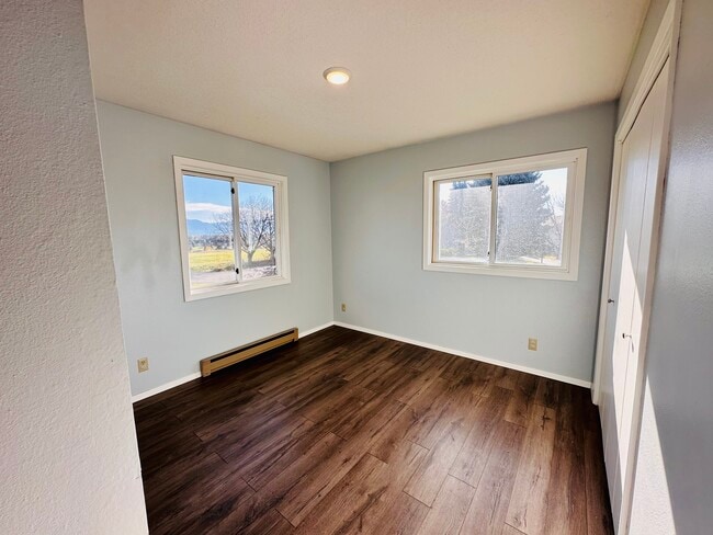 Building Photo - 1965 Mission Way S