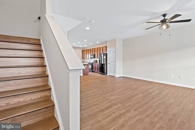 Building Photo - 1549 Wilmer Park Ln