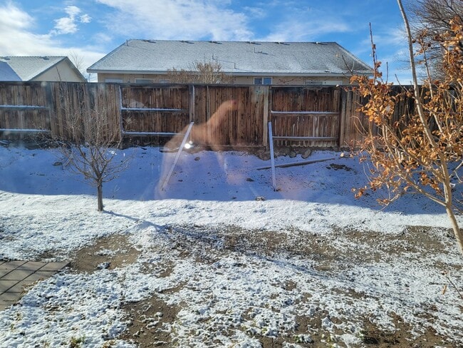 Building Photo - Cute 3 bedroom , 2 bath home on the Fernley Golf Course, $2000 a month, $2100 security deposit