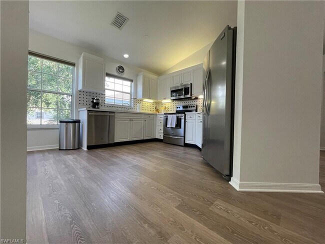 Building Photo - 3740 Fieldstone Blvd