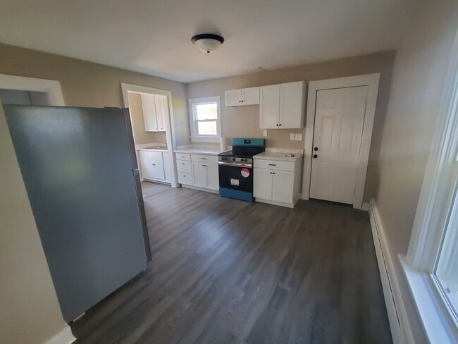 Building Photo - 11606 Prairie Ave