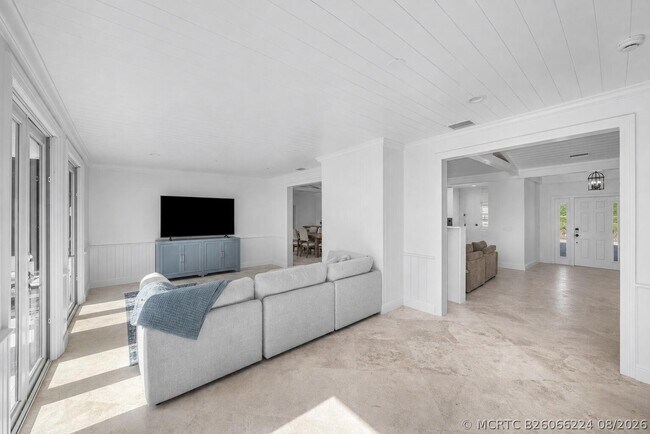 Building Photo - 5555 N Ocean Blvd