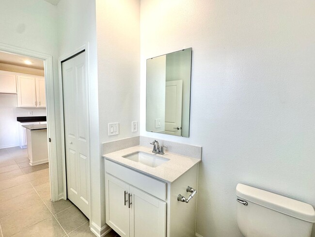 Building Photo - Modern Comfort Meets Community Living in K...