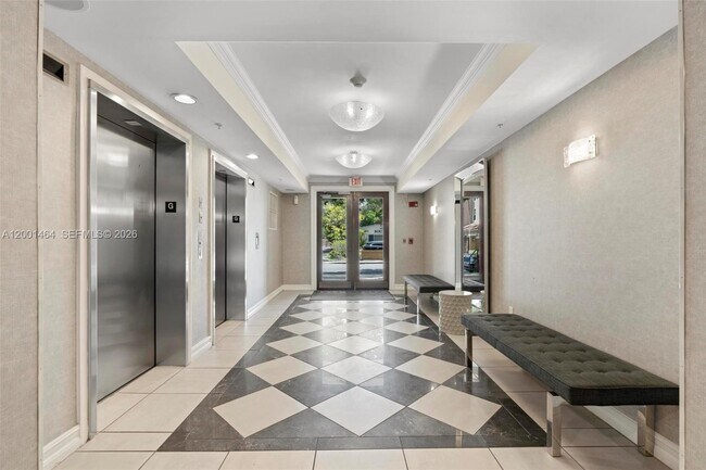 Building Photo - 1919 Van Buren St