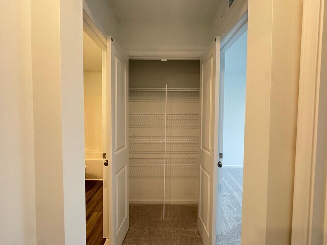 Building Photo - STUNNING BRAND-NEW TOWNHOUSE in a very con...